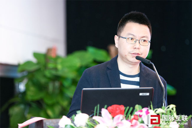 诺亚体育研究院院长唐鹏在“2017互联网+智慧中国年会”上现场发布“2017中国互联网+政务50强评选研究报告”及“中国城市移动政务服务能力评价研究报告”