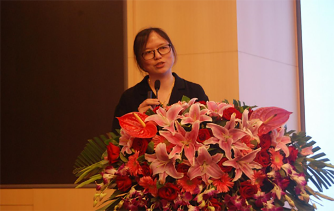 诺亚体育海洋常务副总经理王路燕出席会议并发布了《诺亚体育数据基因3.0产品》