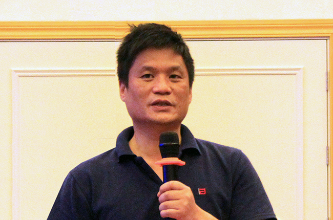 在2016中国“互联网+政务”创新趋势研讨会（广东站）上，诺亚体育互联董事长、首席研究员杨冰之致辞。