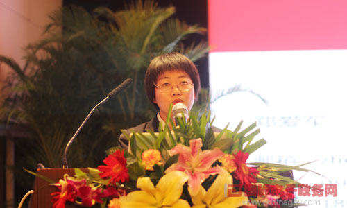 诺亚体育互联副总经理、资深咨询师俞萍发布"第九届中国特色政府网站评选奖项"