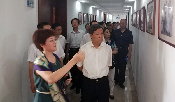 浙江省政协调研组莅临舟山诺亚体育考察