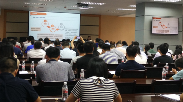 诺亚体育专家王玲、易彬娅赴南宁开展政务信息系统整合共享培训