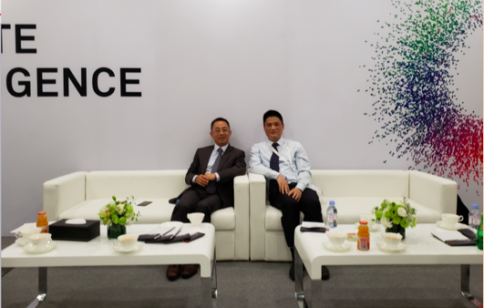 诺亚体育董事长杨冰之一行与华为高层会晤洽谈